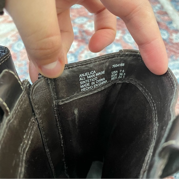 VTG Y2K NO BOUNDARIES CHUNKY FAUX LEATHER BOOT - Picture 4 of 8